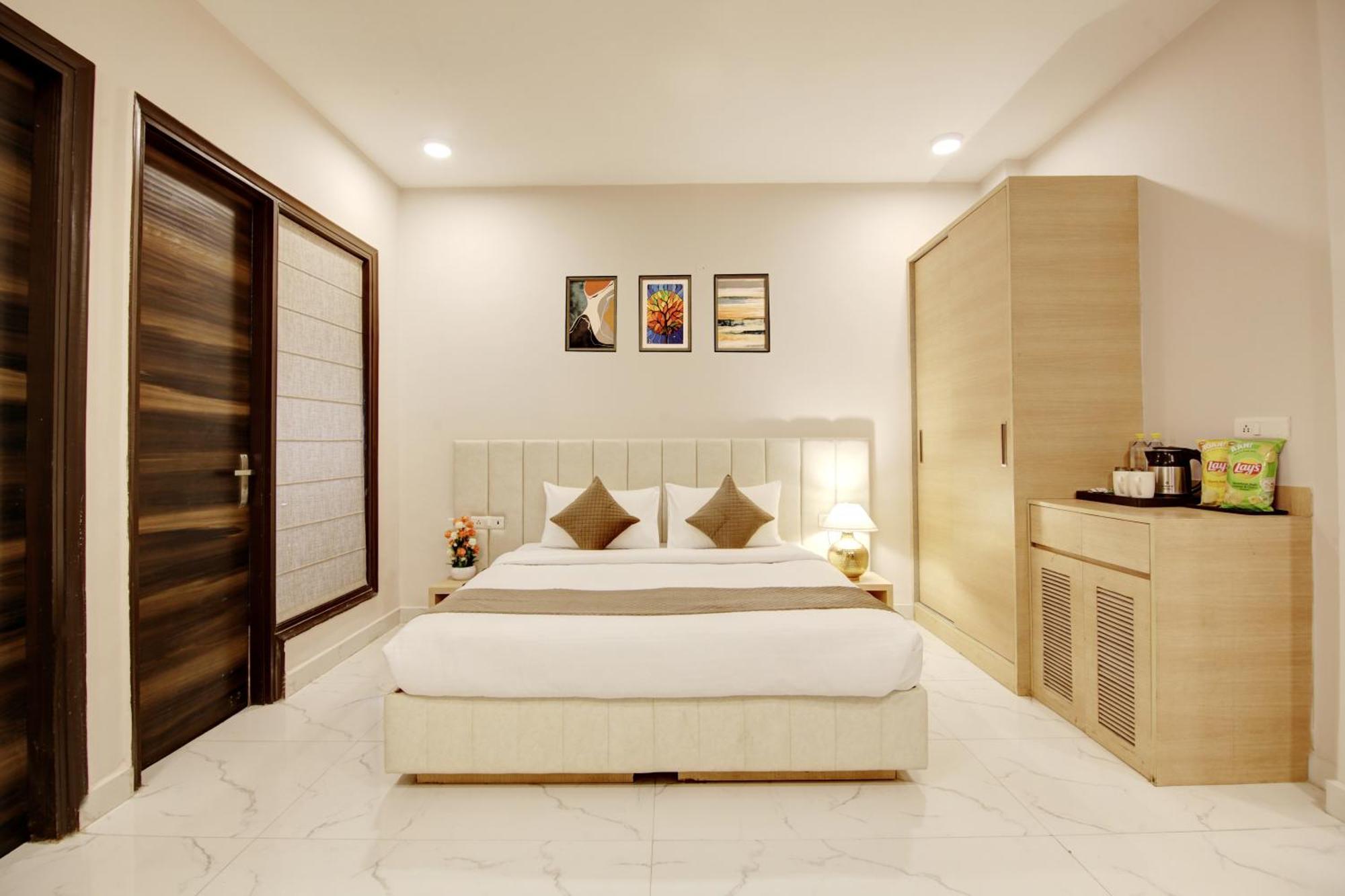 Limewood Stay - Fortis Hospital Гургаон Екстериор снимка