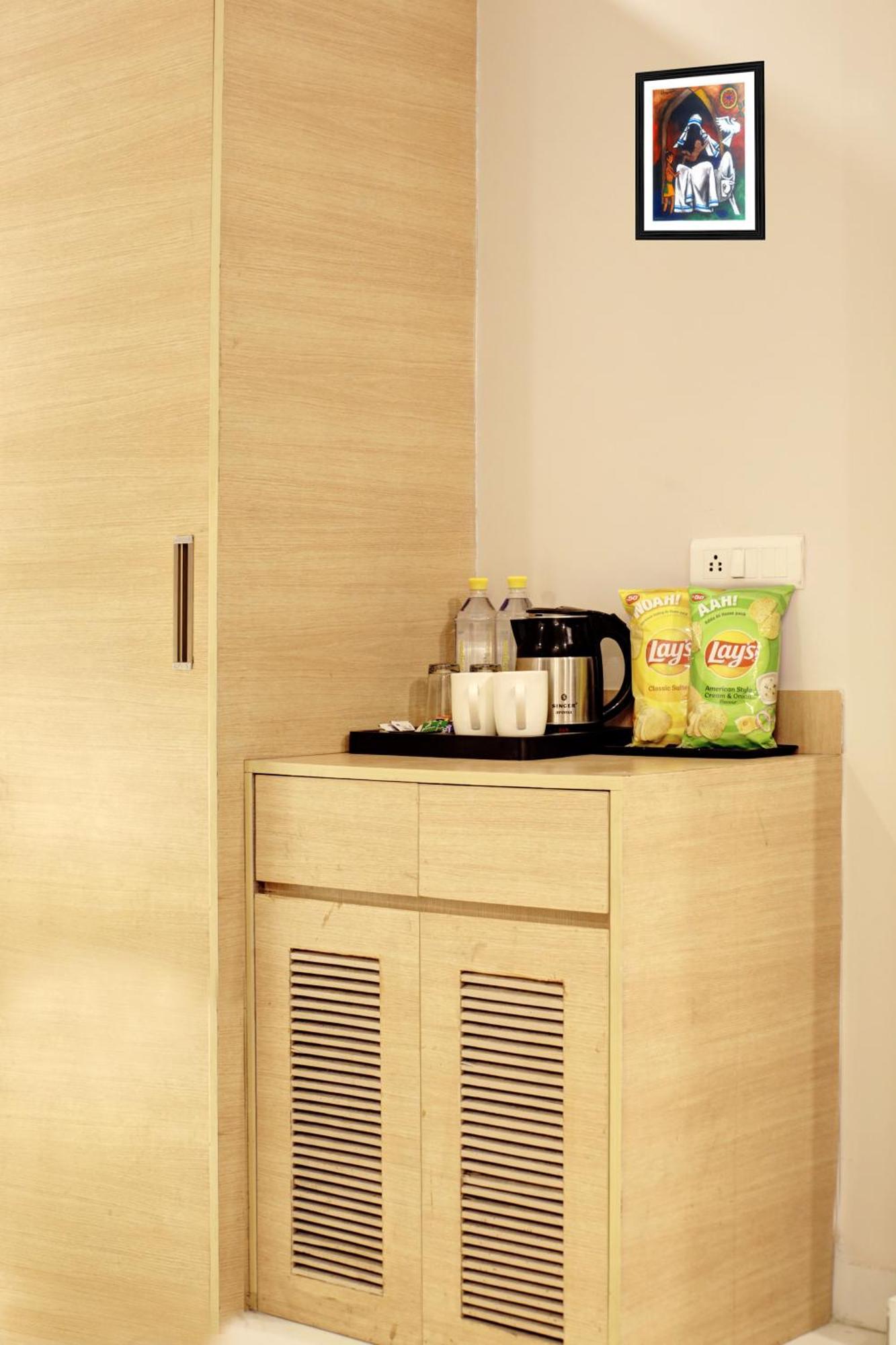 Limewood Stay - Fortis Hospital Гургаон Екстериор снимка