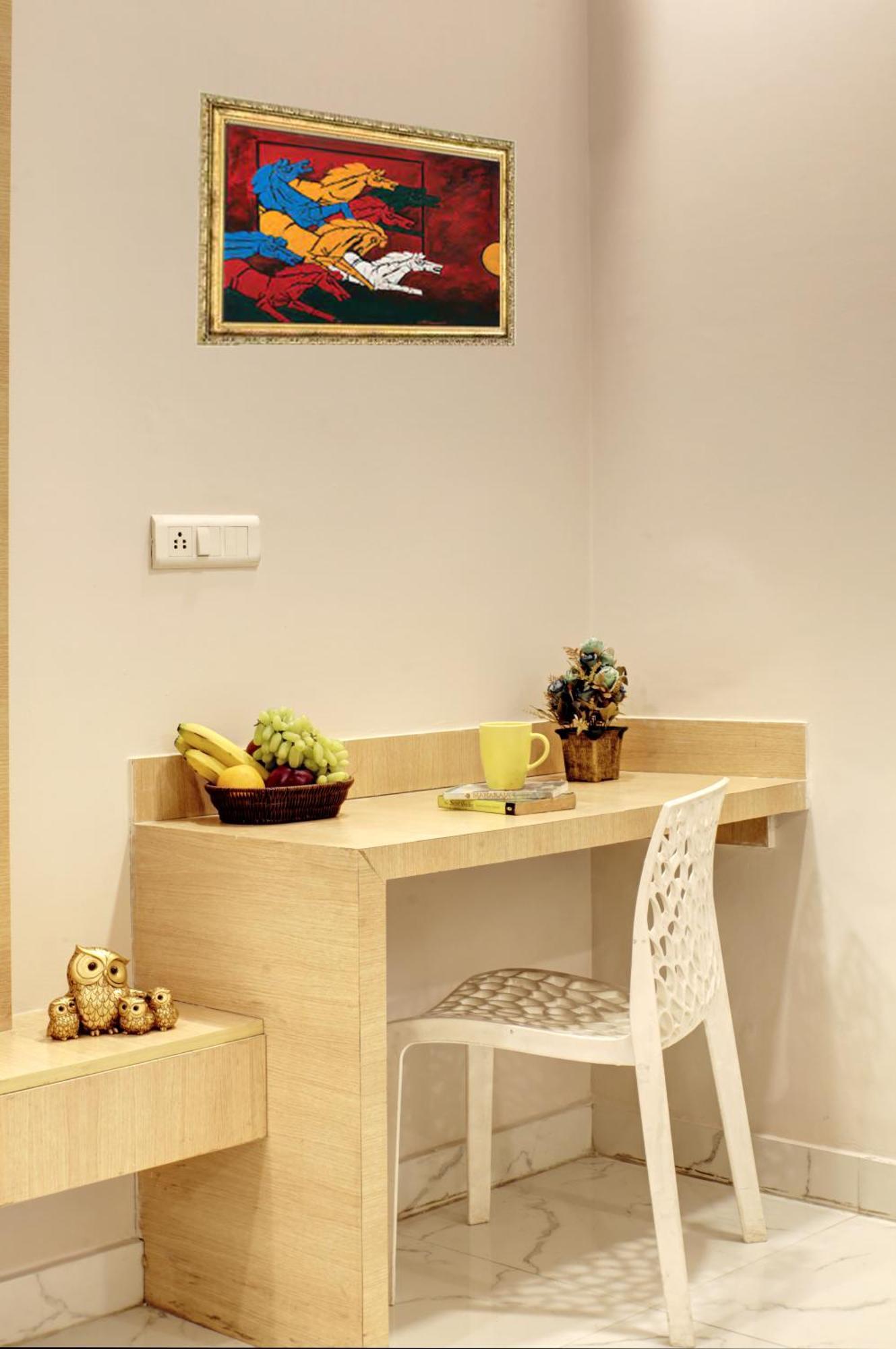 Limewood Stay - Fortis Hospital Гургаон Екстериор снимка