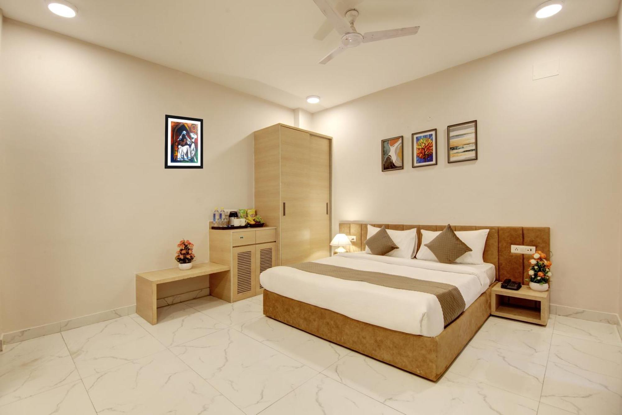 Limewood Stay - Fortis Hospital Гургаон Екстериор снимка