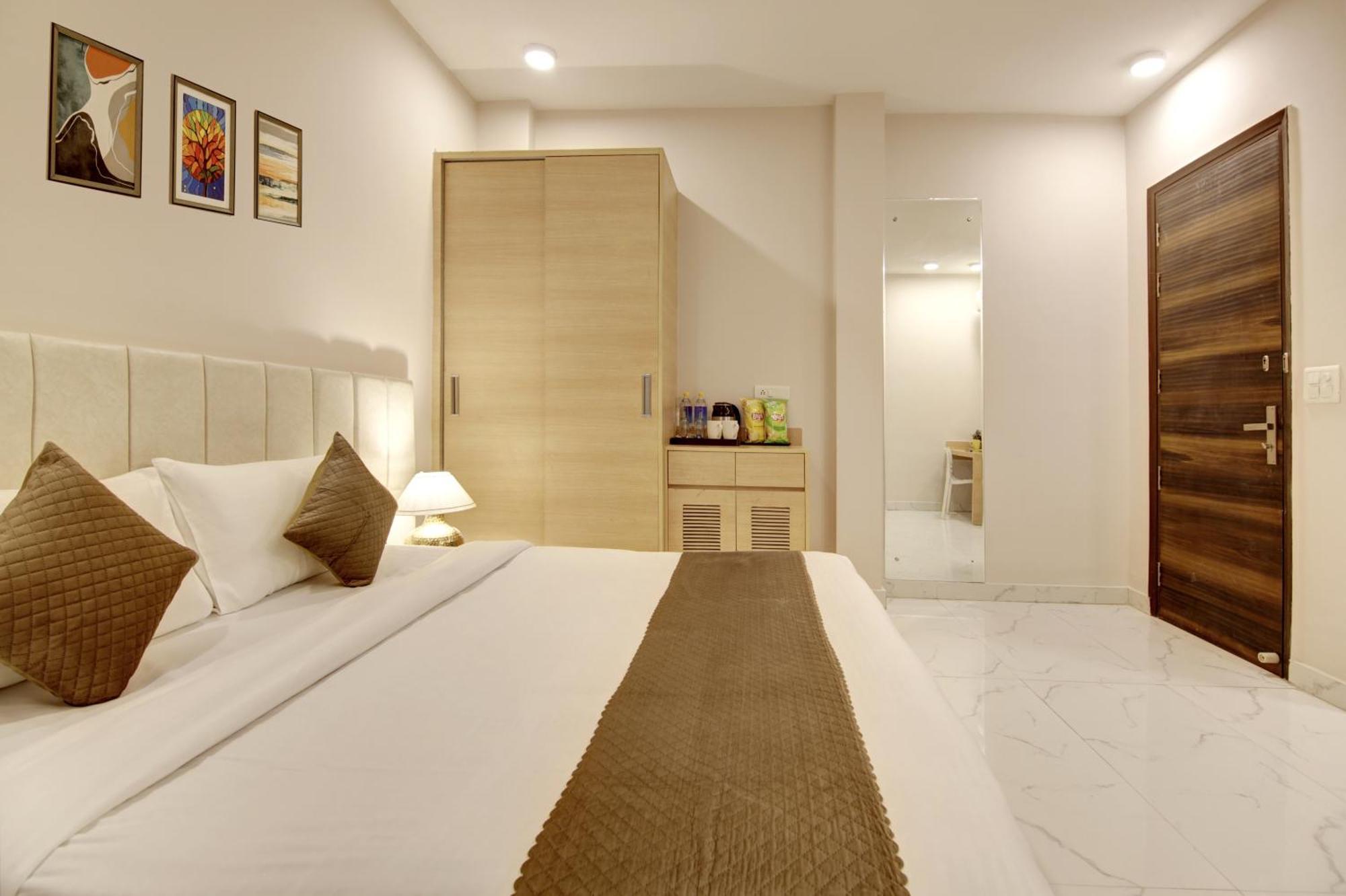 Limewood Stay - Fortis Hospital Гургаон Екстериор снимка